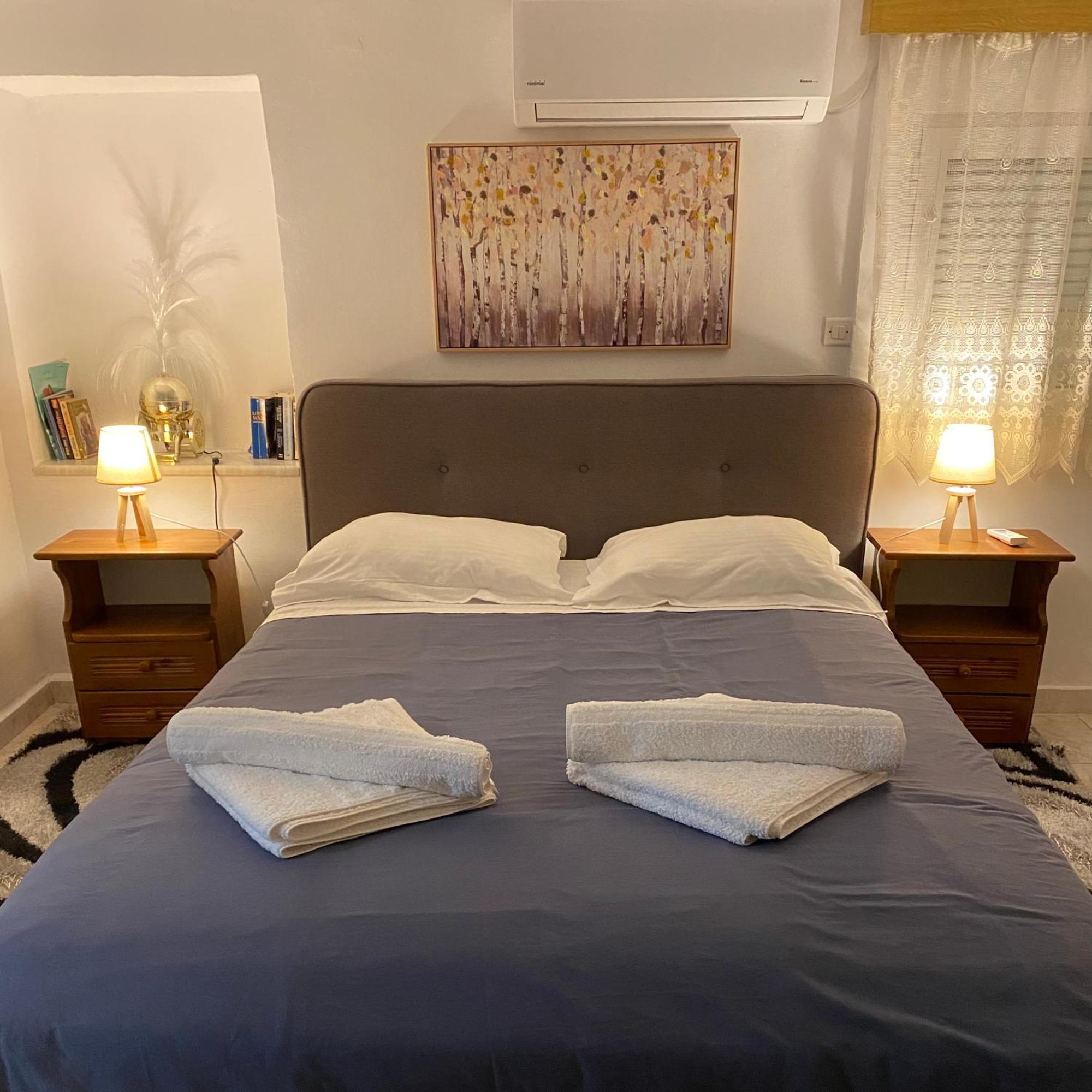 Stella'S Apartment Митилини Экстерьер фото