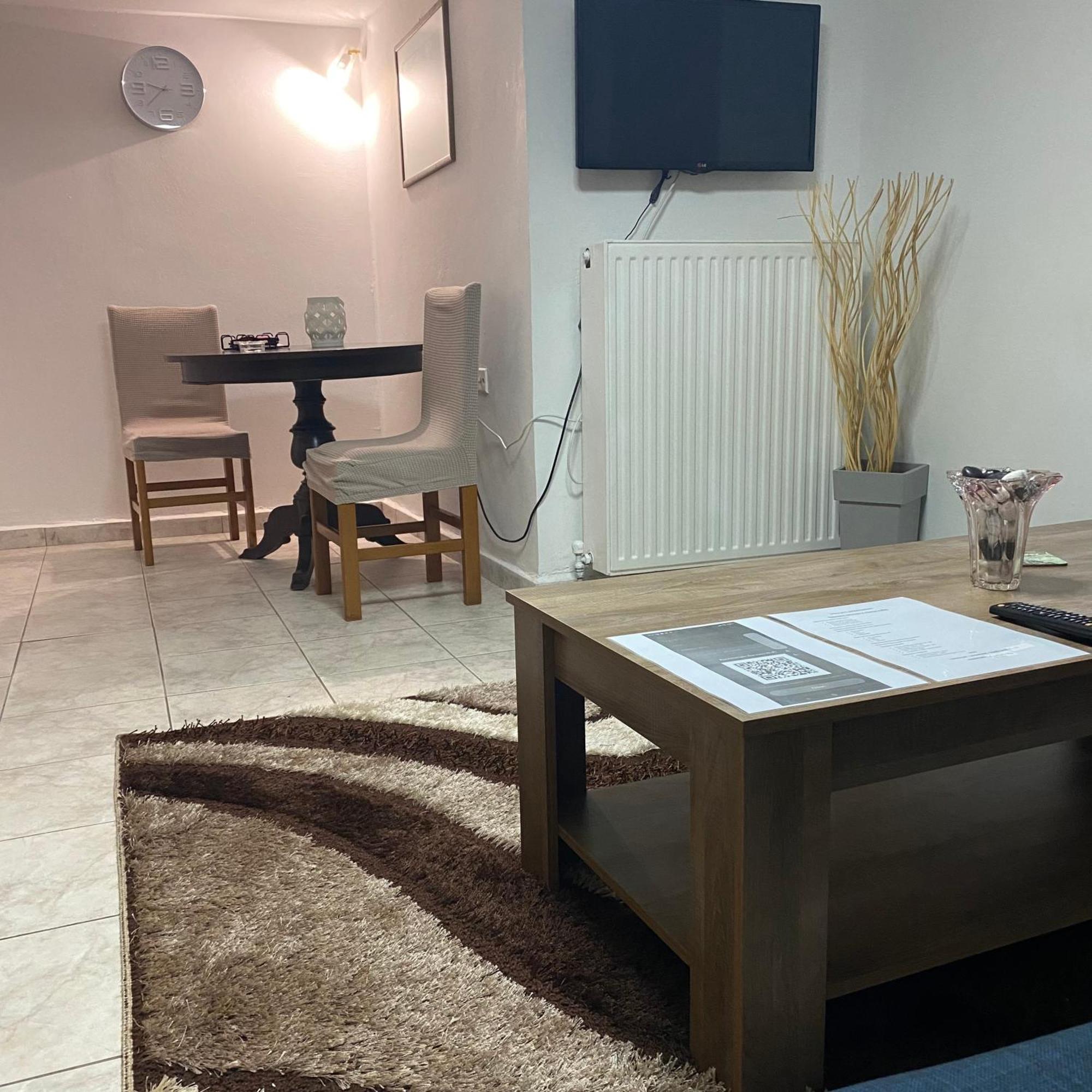 Stella'S Apartment Митилини Экстерьер фото